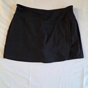 Old Navy Active Semi-Fitted Skort – Size M | Black